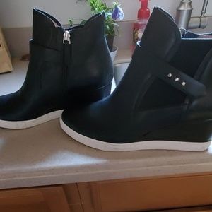 L.Paolo size 12 womens